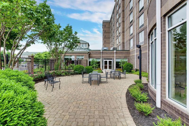 هتل Hilton Garden Inn Louisville Airport