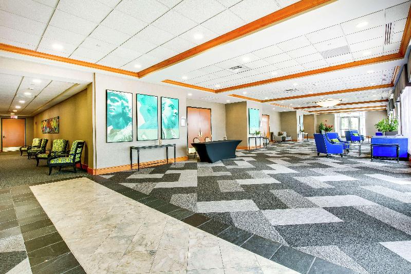 هتل Hilton Garden Inn Louisville Airport