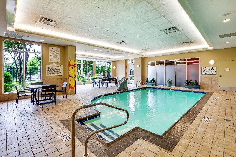 هتل Hilton Garden Inn Louisville Airport