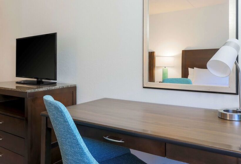 هتل Hilton Garden Inn Raleigh Durham/research Triangle Park