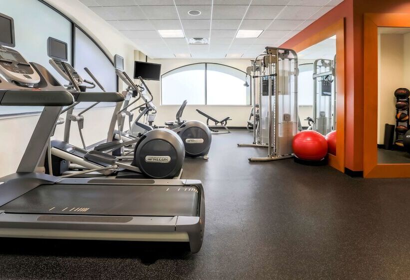 هتل Hilton Garden Inn Raleigh Durham/research Triangle Park