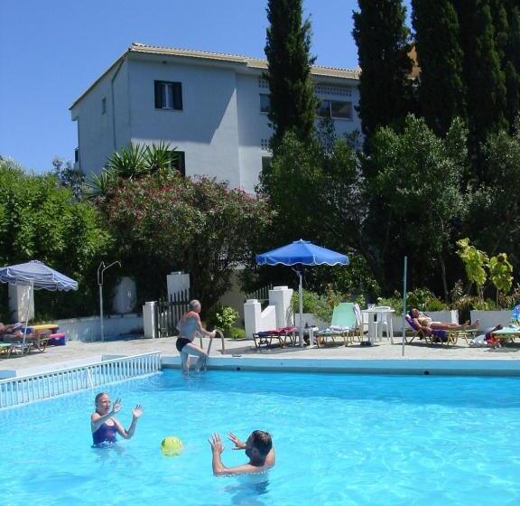 ホテル Ipsos Beach