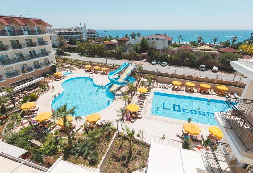 هتل L'Oceanica Beach Resort