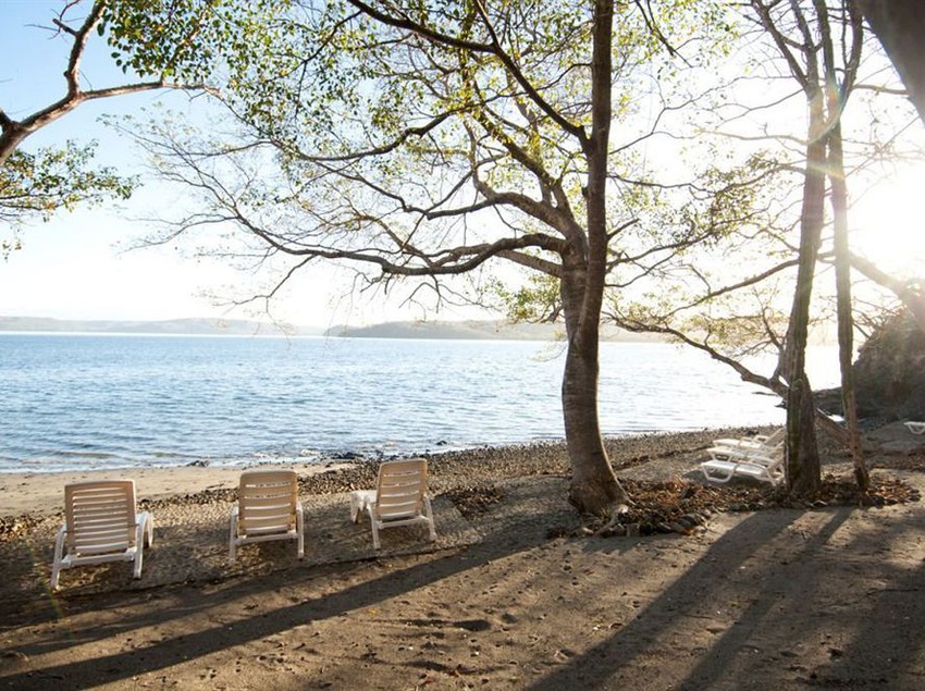 Hotel Vista Bahía Beach Resort