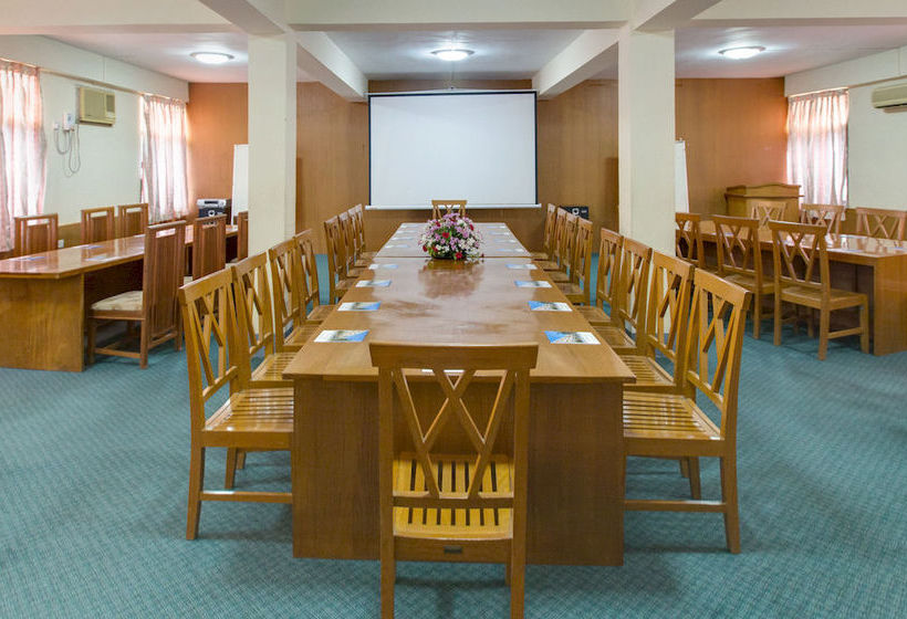 هتل Nadi Myanmar
