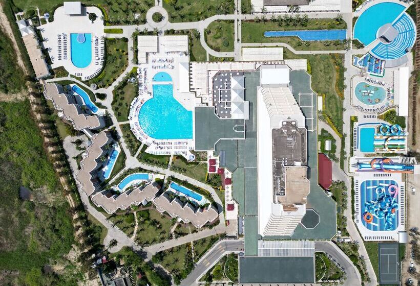 هتل Palm Wings Ephesus Beach Resort