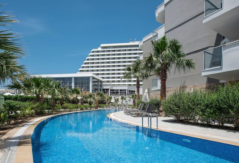 هتل Palm Wings Ephesus Beach Resort