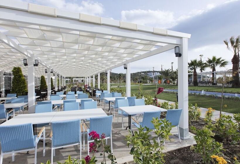 هتل Palm Wings Ephesus Beach Resort