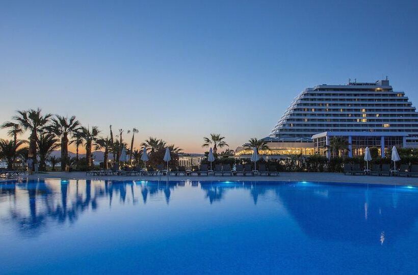 هتل Palm Wings Ephesus Beach Resort