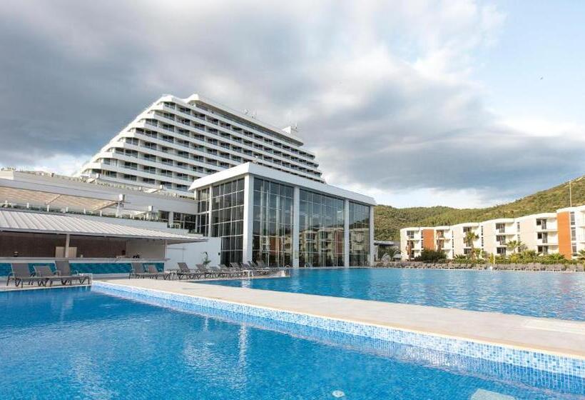 هتل Palm Wings Ephesus Beach Resort