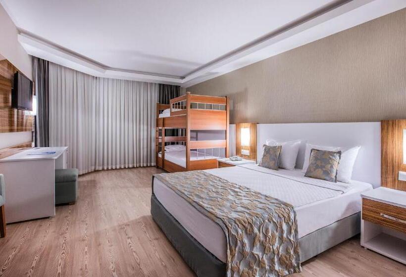 هتل Palm Wings Ephesus Beach Resort