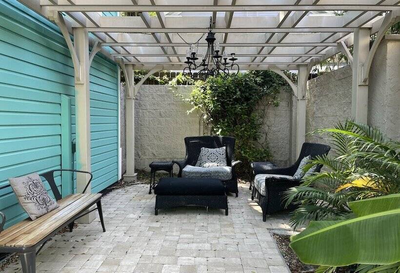 בית מלון כפרי Peace & Plenty Inn Bed And Breakfast Downtown St Augustine Adults Only