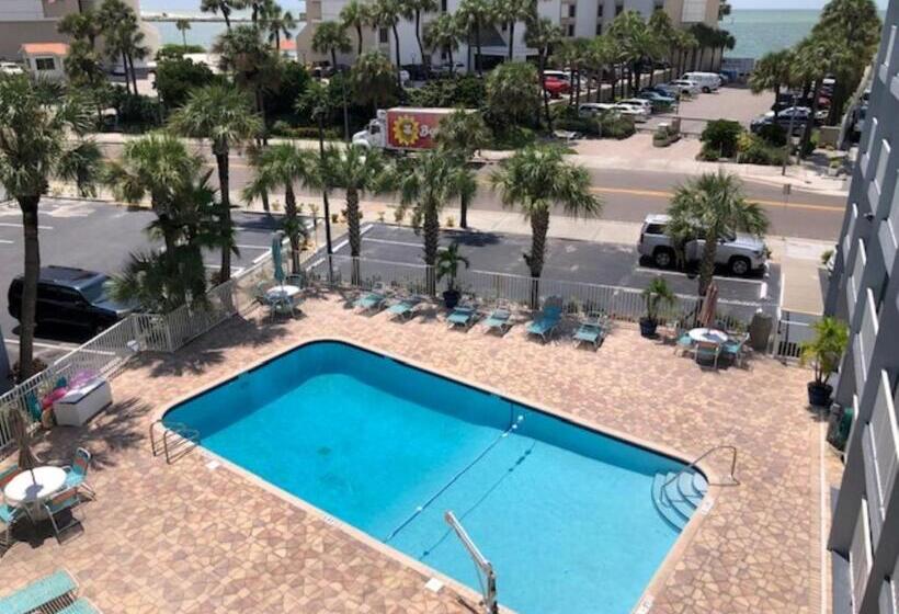 هتل Pelican Point On Clearwater Beach
