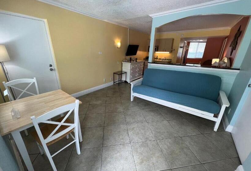 هتل Pelican Point On Clearwater Beach