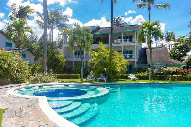 هتل Playa Colibri