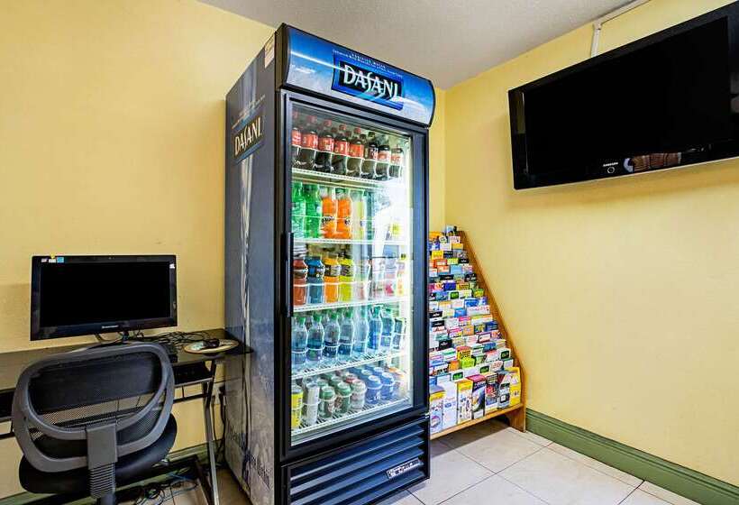 هتل Quality Inn & Suites Airport Cruise Port Hollywood