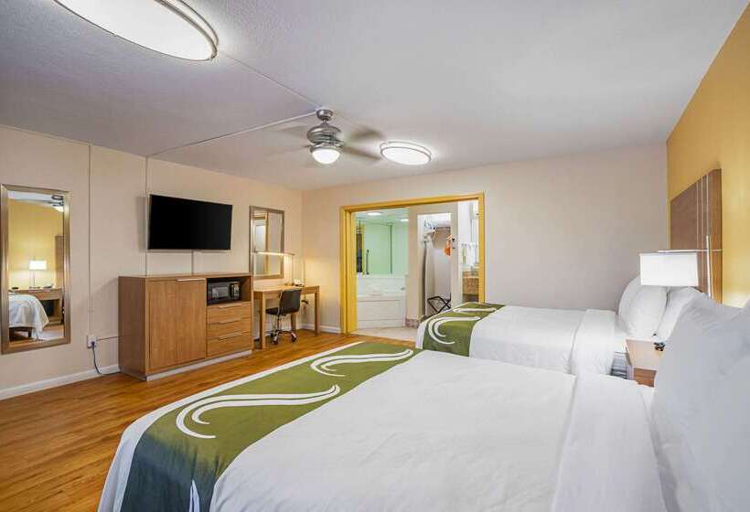 هتل Quality Inn & Suites Airport Cruise Port Hollywood