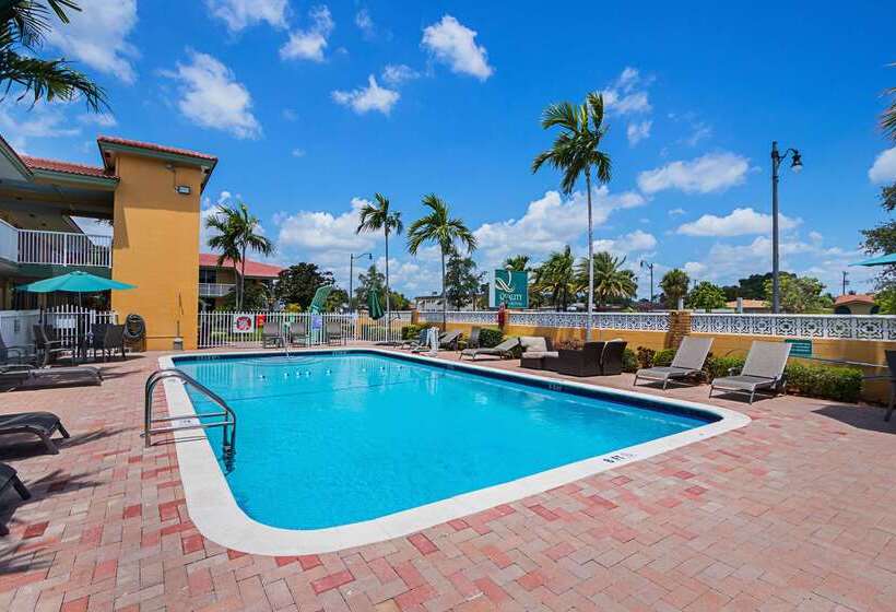 هتل Quality Inn & Suites Airport Cruise Port Hollywood