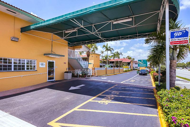 هتل Quality Inn & Suites Airport Cruise Port Hollywood