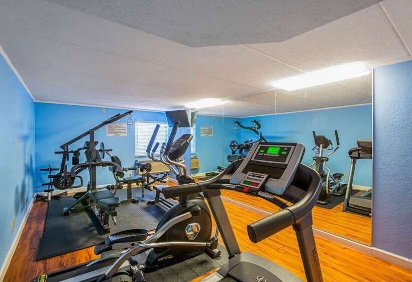 هتل Quality Inn & Suites Near Six Flags East