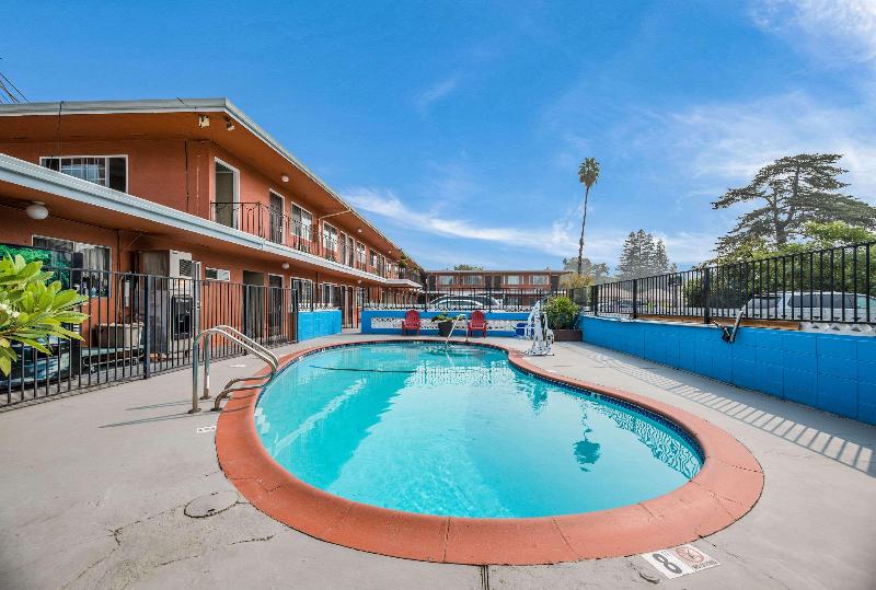 هتل Tiki Lodge Mchenry   Downtown Modesto