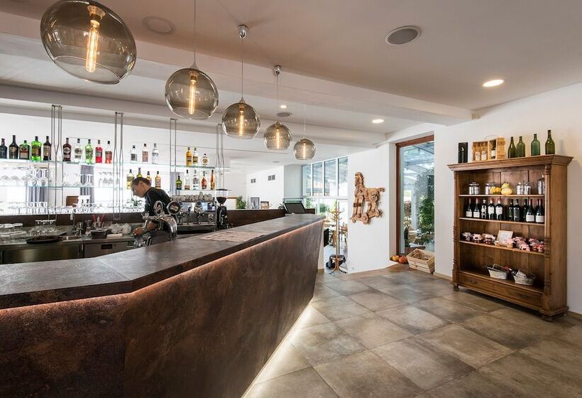 Fotos del hotel Troja:  28