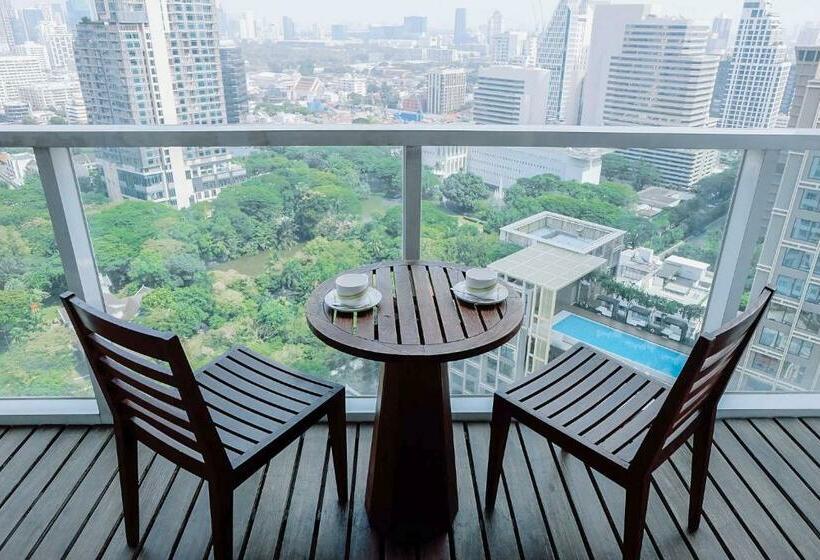 Отель Urbana Langsuan