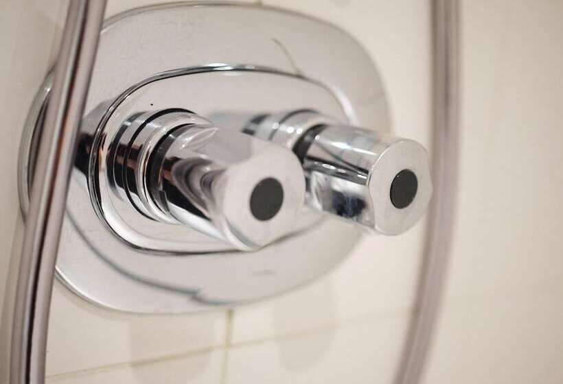 Marlin Apartments  London Bridge Empire Square