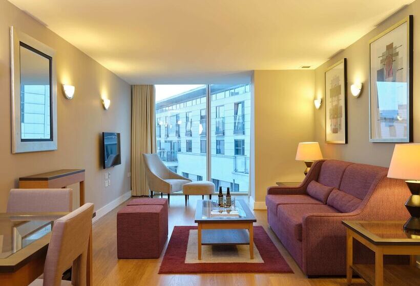 Marlin Apartments  London Bridge Empire Square