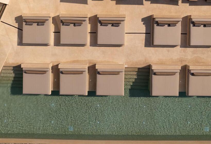 استراحتگاه Suntouch Suites