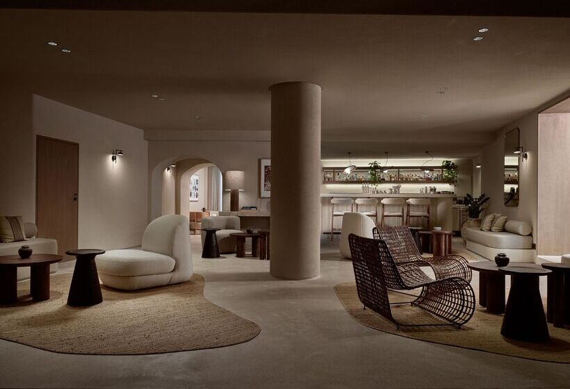 استراحتگاه Suntouch Suites
