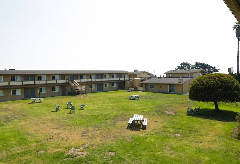 Silver Surf Motel