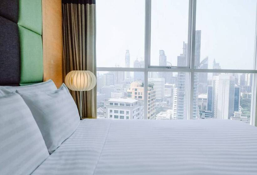 Отель Urbana Langsuan