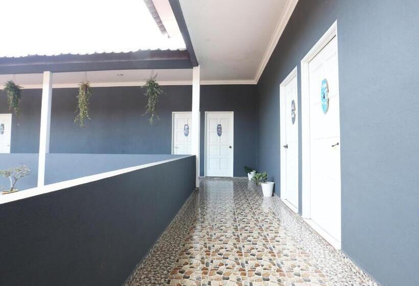 فندق Aloha Chalet