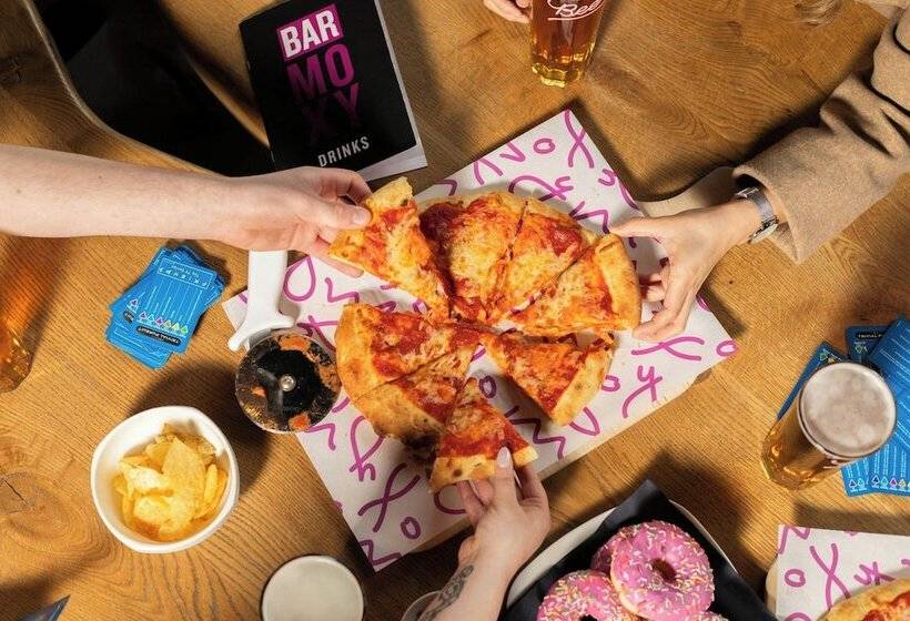 Fotos del hotel Moxy Edinburgh Fountainbridge:  5