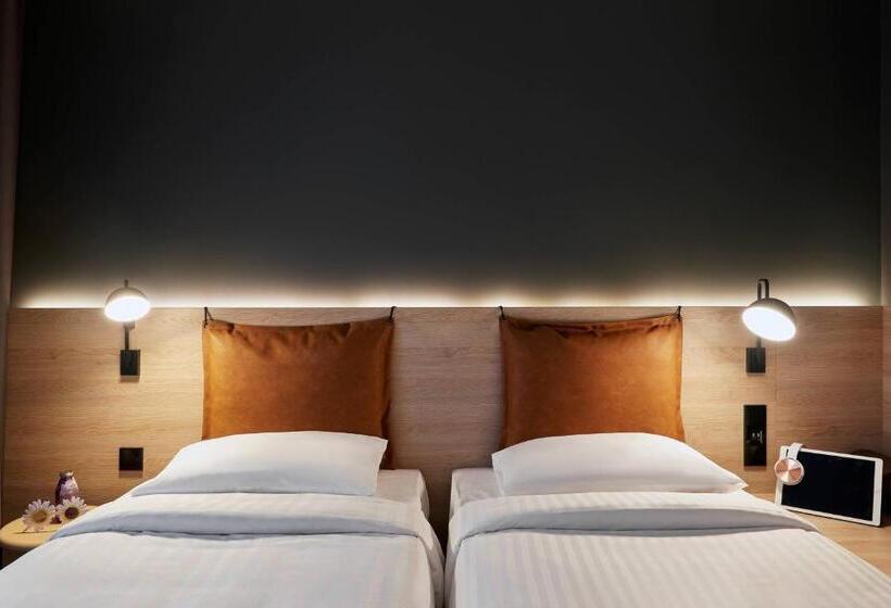 Fotos del hotel Moxy Edinburgh Fountainbridge:  14