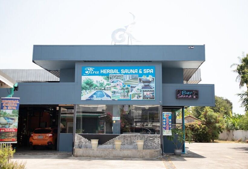 هتل Tira Hostel @chalong Phuket By Oyo Rooms