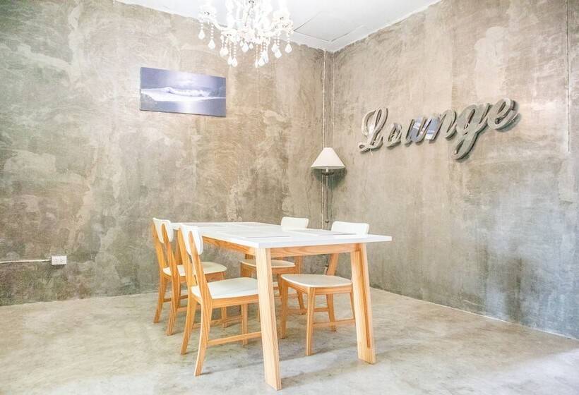 هتل Tira Hostel @chalong Phuket By Oyo Rooms