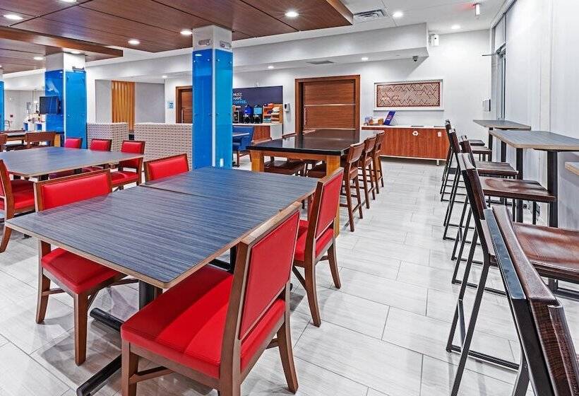 בית מלון כפרי Holiday Inn Express & Suites   Stafford Nw   Sugar Land, An Ihg
