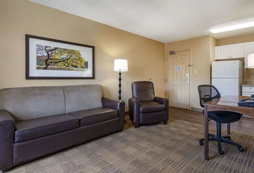 Extended Stay America Suites  Orlando  Maitland  1776 Pembrook Dr