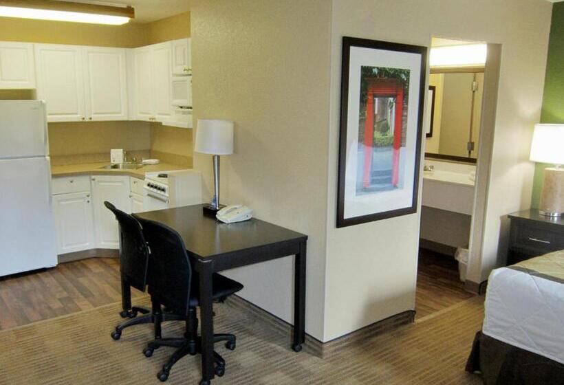 Extended Stay America Suites  Orlando  Maitland  1776 Pembrook Dr