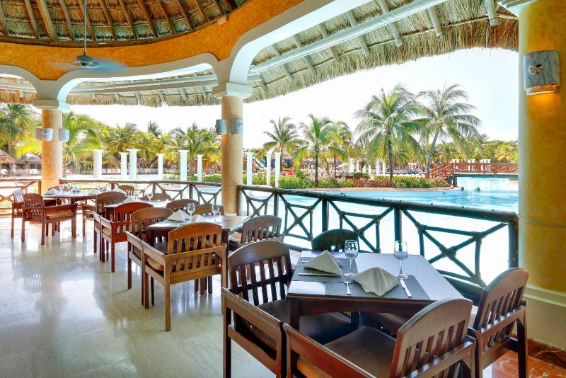 Grand Palladium White Sand Resort & Spa   All Inclusive