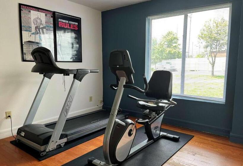 هتل Baymont By Wyndham Indianapolis East
