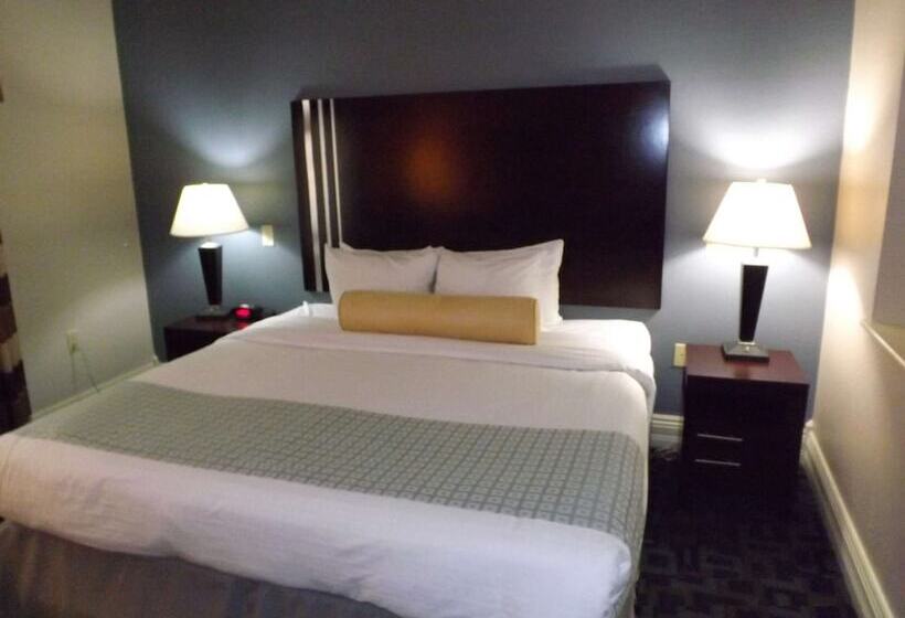 هتل Best Western Plus Kalamazoo Suites