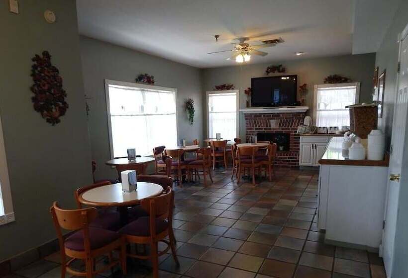 בית מלון כפרי Carriage House Inn