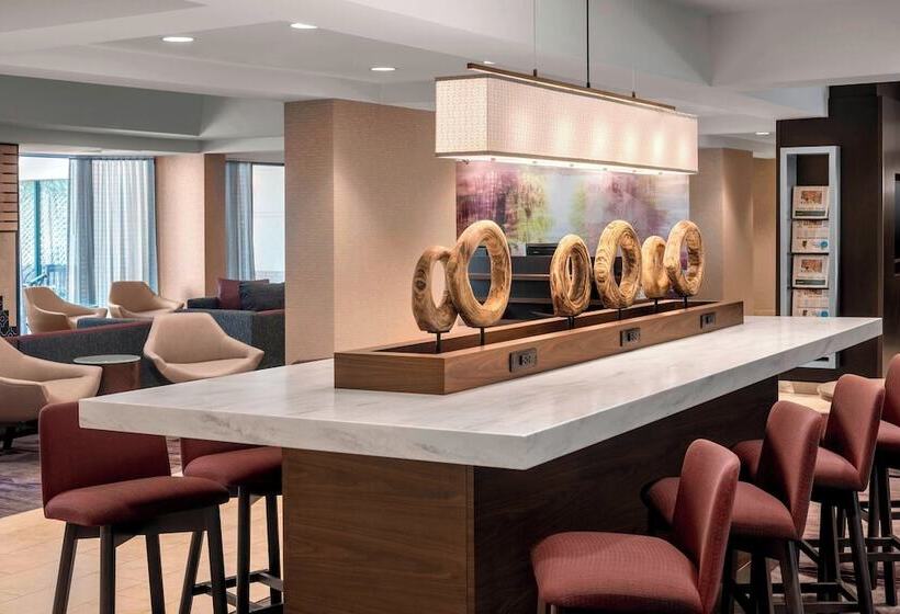 هتل Courtyard By Marriott Jersey City Newport