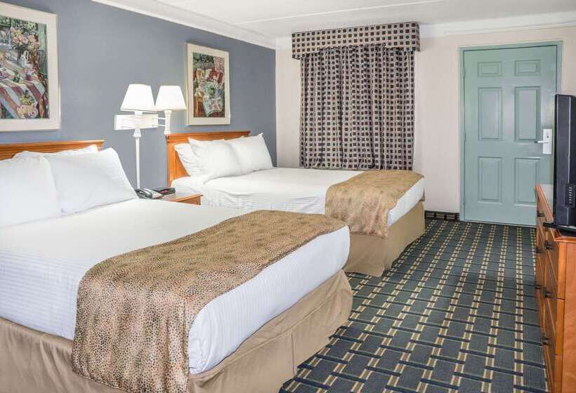هتل Days Inn By Wyndham Houston