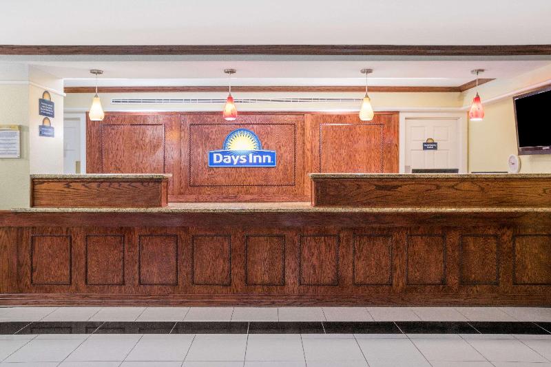 هتل Days Inn By Wyndham Houston