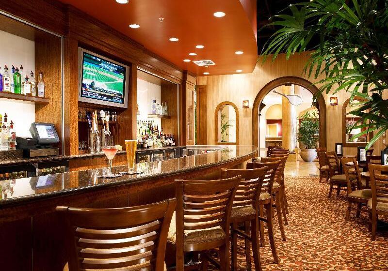 ホテル Doubletree Suites By Hilton Anaheim Rsrt   Conv Cntr