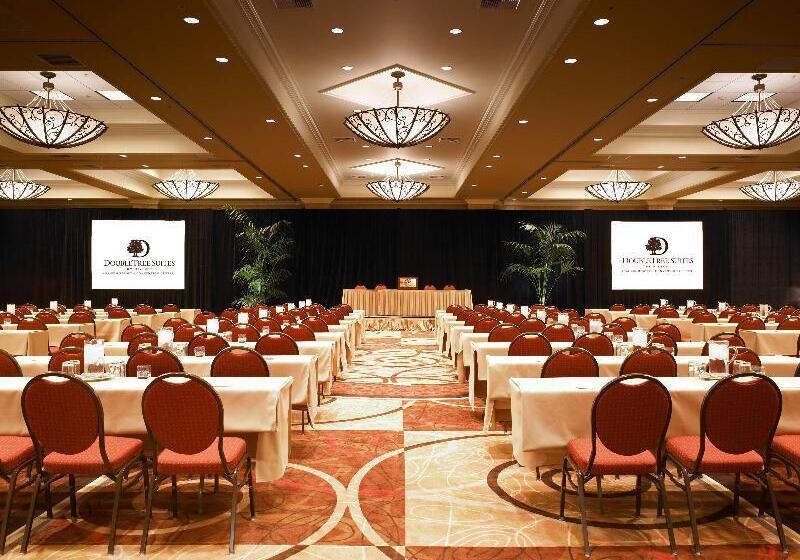 ホテル Doubletree Suites By Hilton Anaheim Rsrt   Conv Cntr